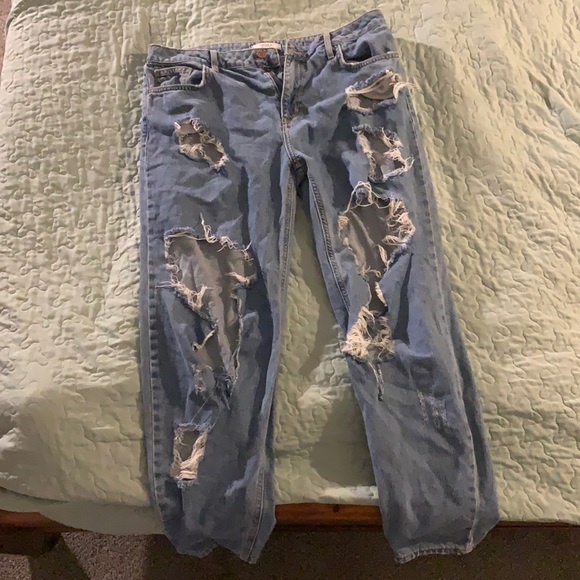 Forever 21 ripped mom jeans - Picture 1 of 3